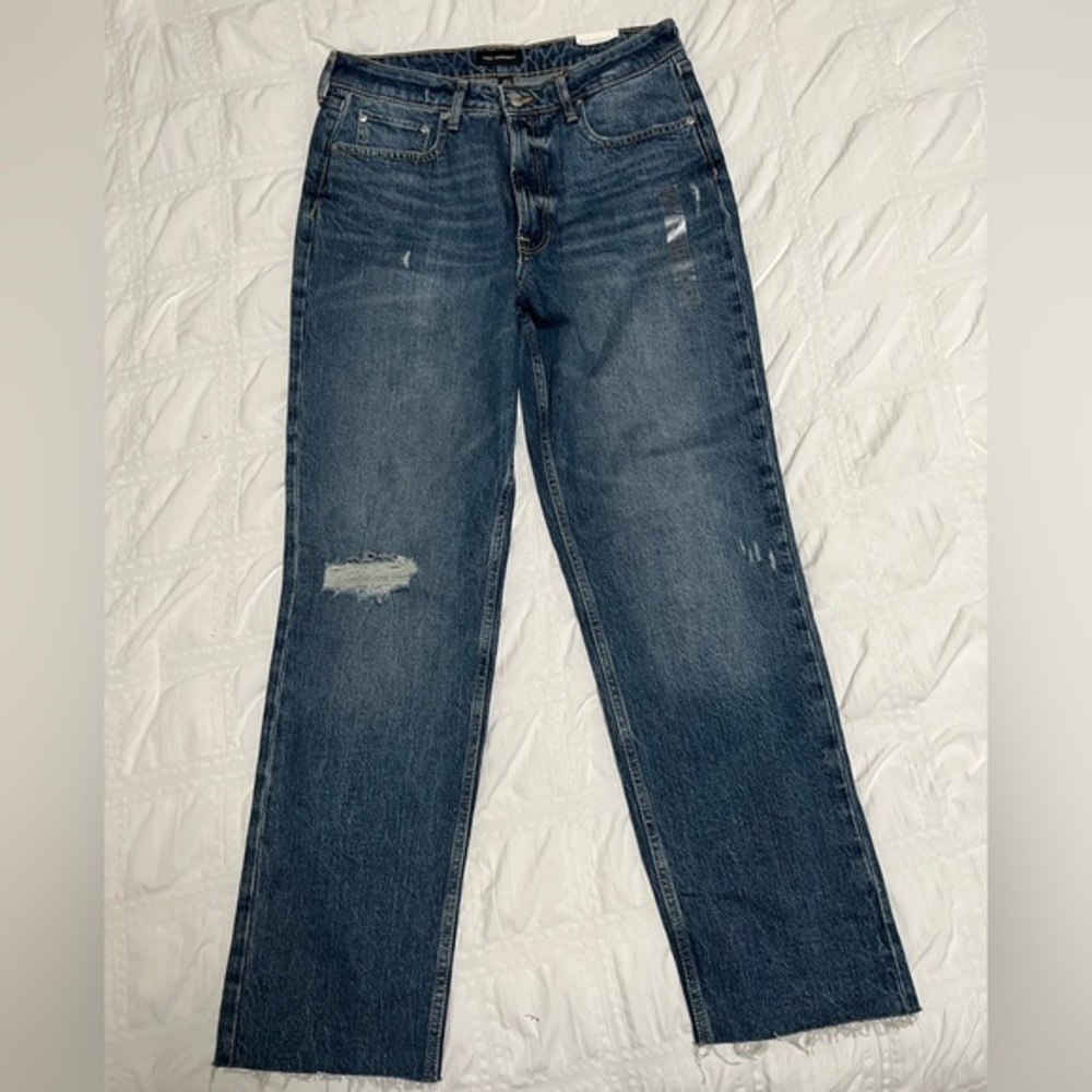 NWT Free Assembly Super High Rise Straight Leg Distressed Jeans Size 12